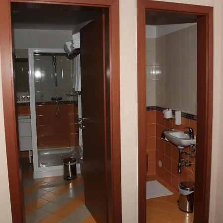 アクアパーク ズステルナ 3*