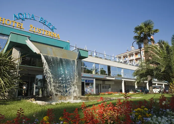 酒店 Aquapark Zusterna 科佩尔