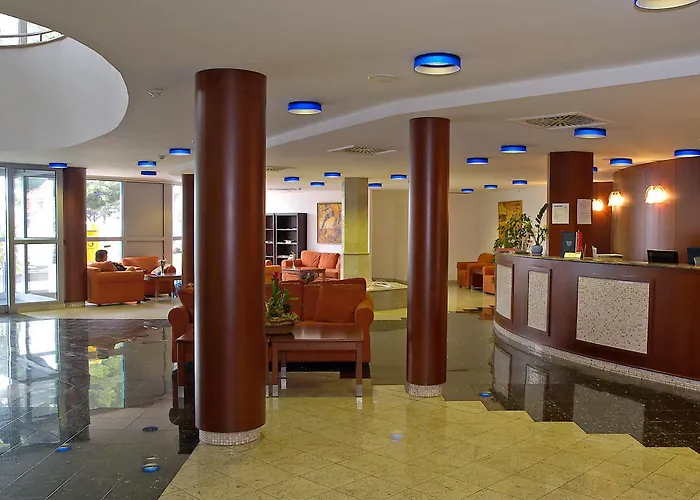 Aquapark Zusterna 科佩尔